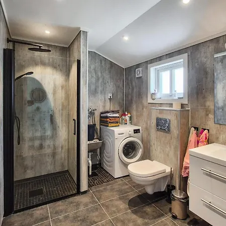 4 Bedroom Stunning In *