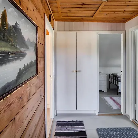 4 Bedroom Stunning In Holiday home