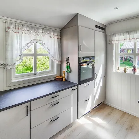 Holiday home 4 Bedroom Stunning In *